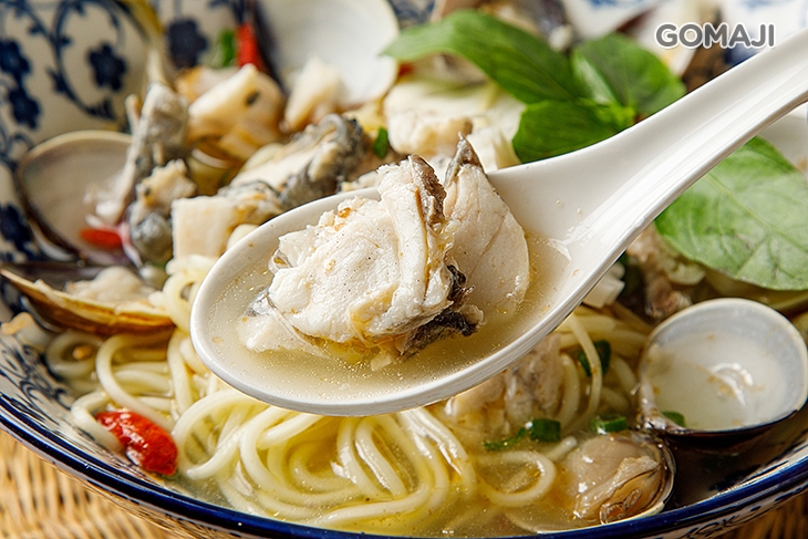 枸杞鱸魚蛤蜊湯麵