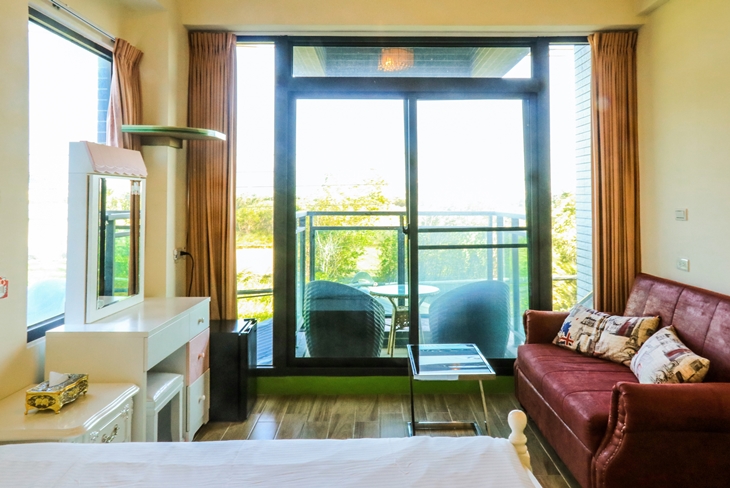 山景陽台雙人房(一大床)