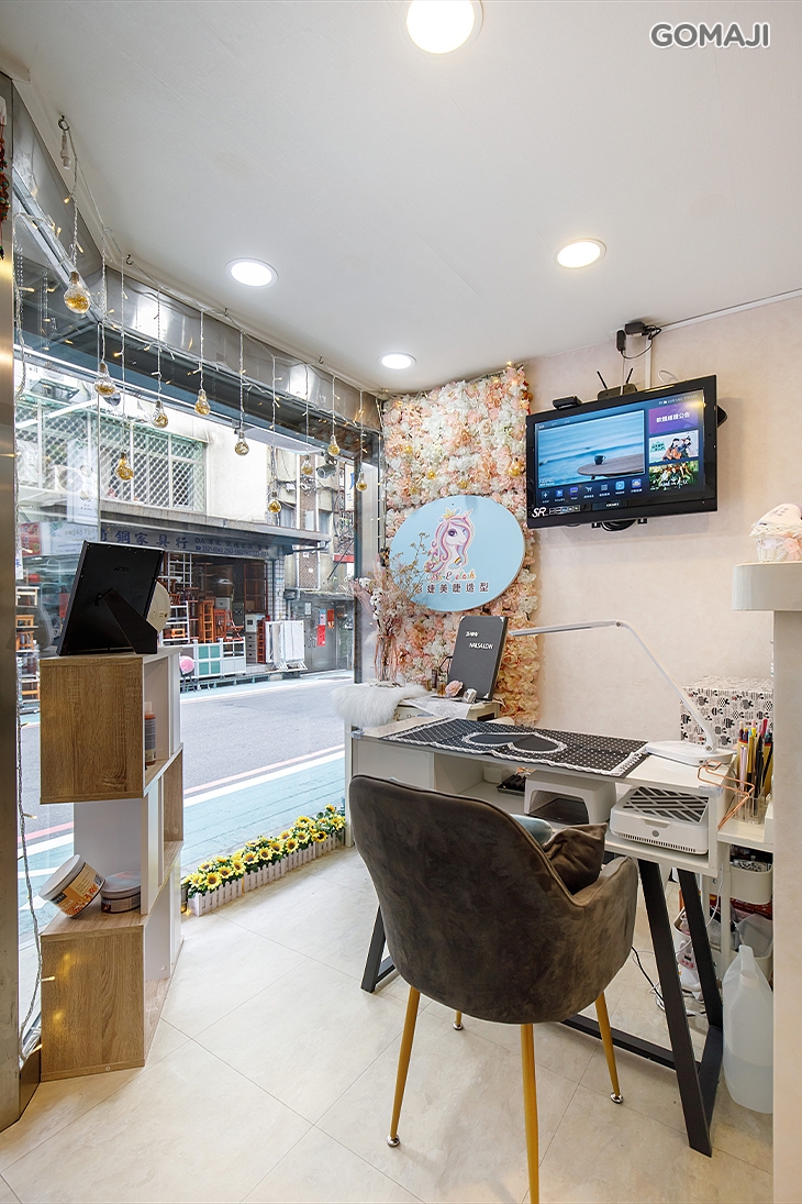 Show Nail Salon 