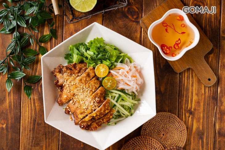 香茅豬肉乾拌米線