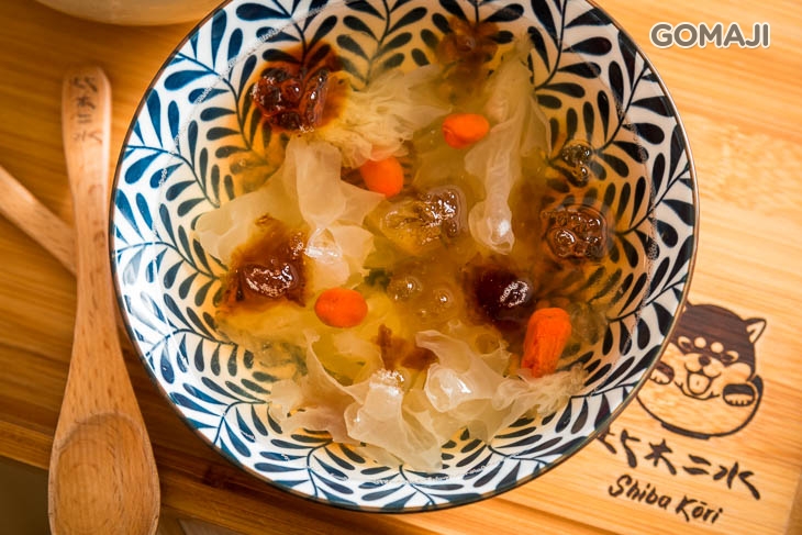 冰糖雪耳雪燕桃膠糖水