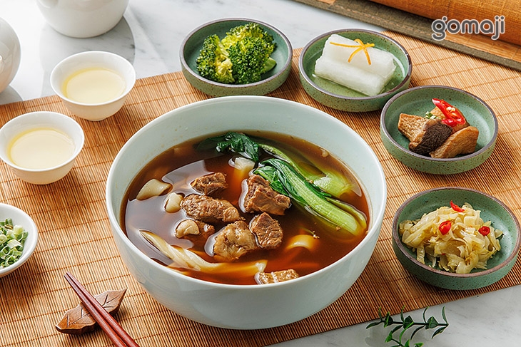 牛肉刀削麵