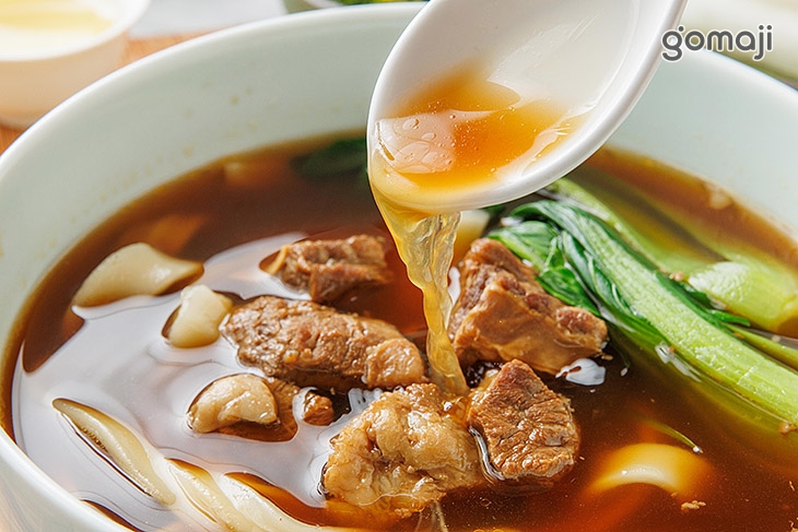牛肉刀削麵