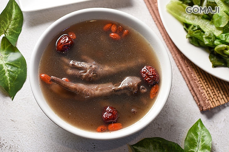黑豆雞湯一份