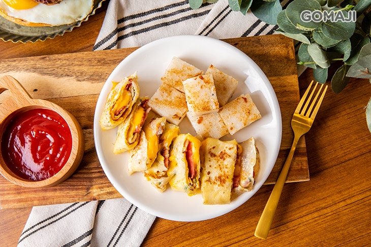  1號餐(蛋餅+1片蘿蔔糕)+20元培根跟起司