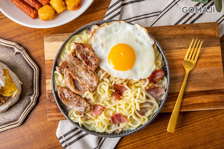 白醬培根鐵板麵+蛋+豬排