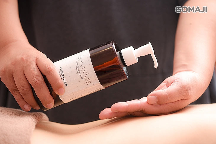 經絡全背、肩、頸、背部指油壓