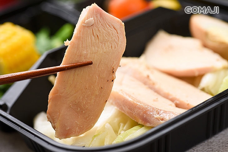 炙燒嫩雞溫沙拉