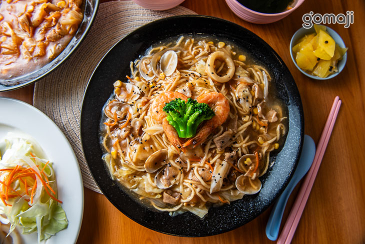 愛妻海陸雙饗鍋燒意麵