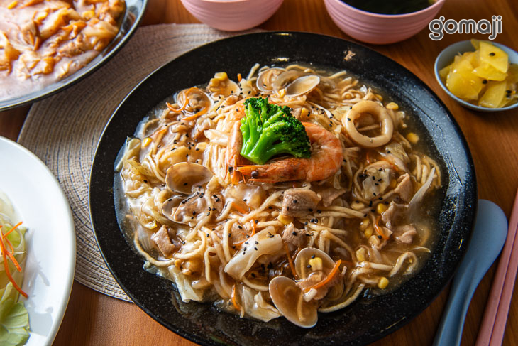 愛妻海陸雙饗鍋燒意麵