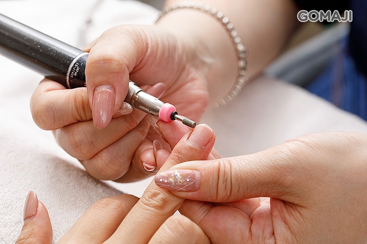 機器磨除兩側硬皮