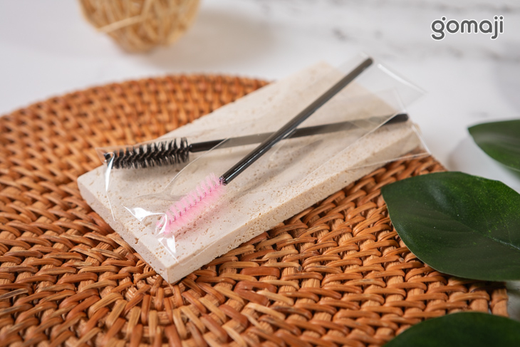 加贈睫毛刷一支