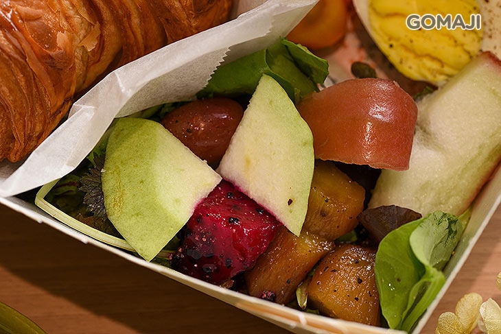 外帶可頌牛肉餐一份