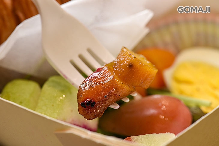 外帶可頌牛肉餐一份