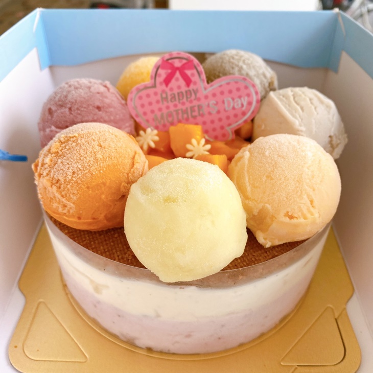 草莓冰淇淋蛋糕