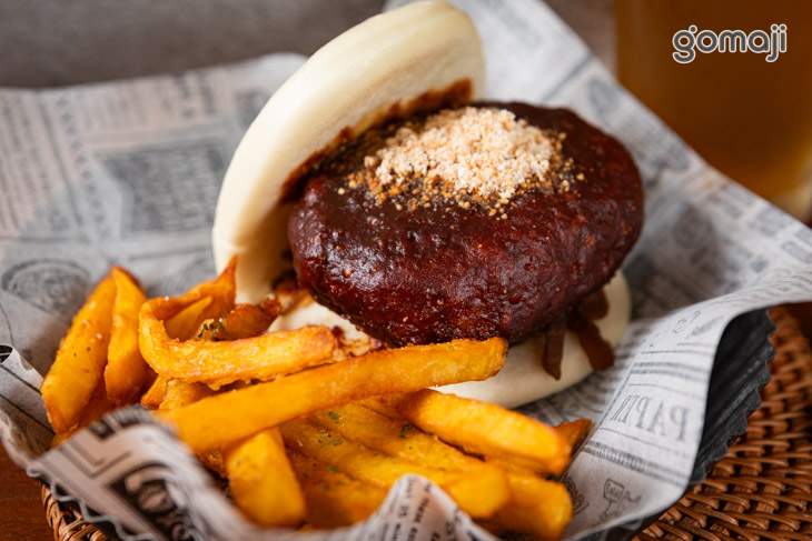 豬肉可樂餅漢堡+地瓜薯套餐