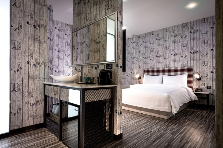 景觀雙人客房(市景)(台中自由)