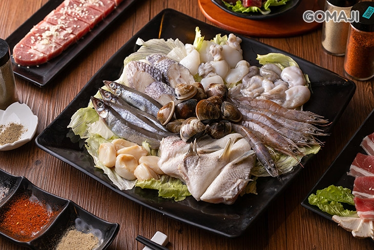 一口小花枝/一口小章魚/爆蛋柳葉魚/嚴選白蝦/鯛魚下巴/天珠干貝/深海圓鱈