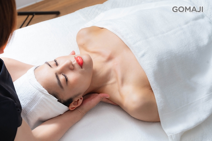 肩頸手部能量按摩 