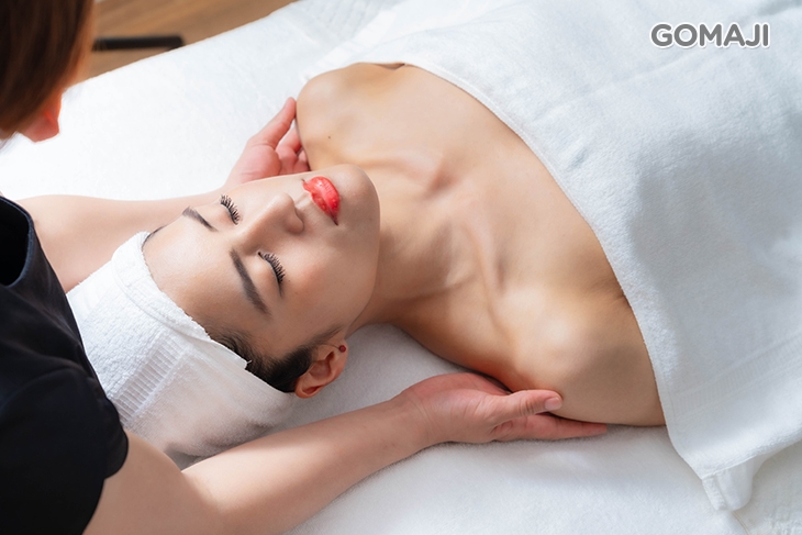 肩頸手部能量按摩 