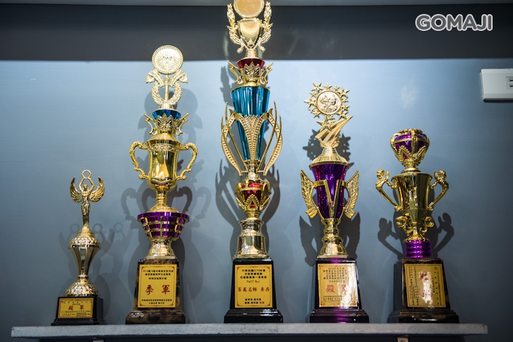 Black Night Hair Salon 深夜髮廊