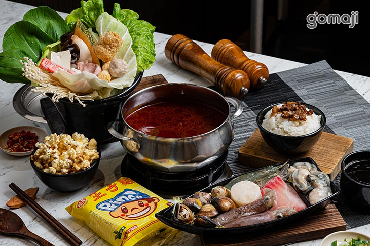 川味麻辣鍋+海鮮鍋