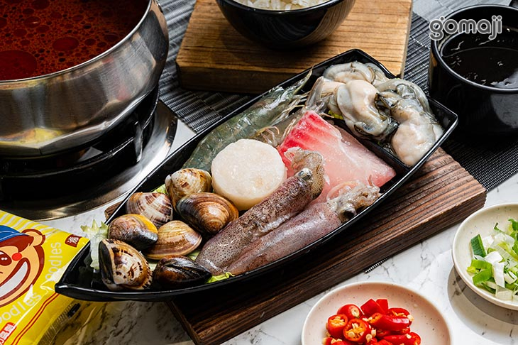 川味麻辣鍋+海鮮鍋
