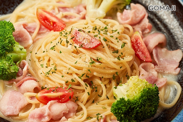 奶油培根義大利麵 