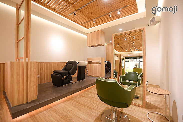 Lucinda hair salon