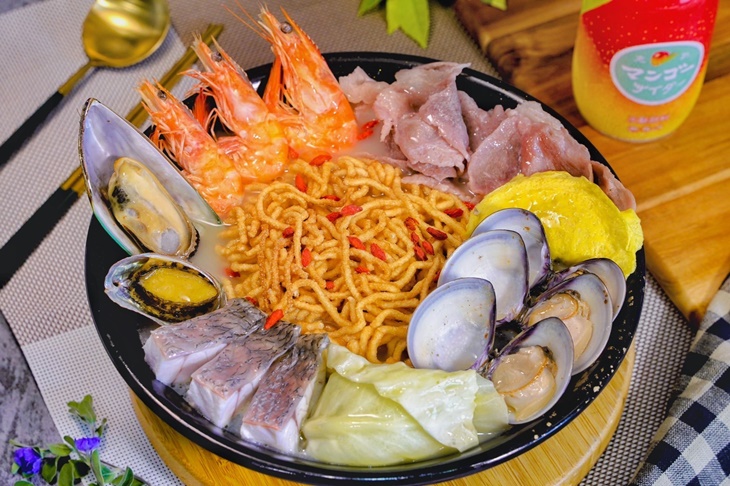 粵式豬龍骨鍋燒