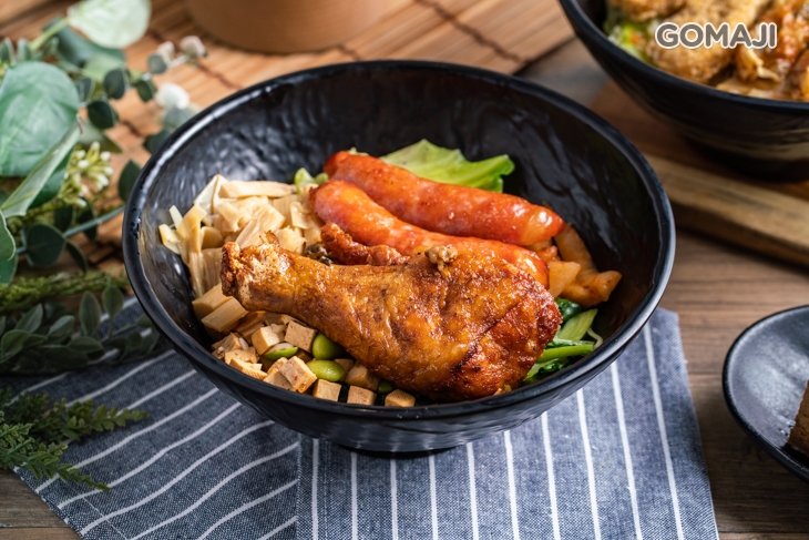 香腸雞腿飯