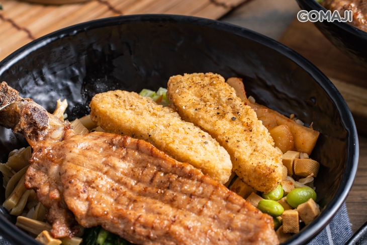 雞柳排骨飯