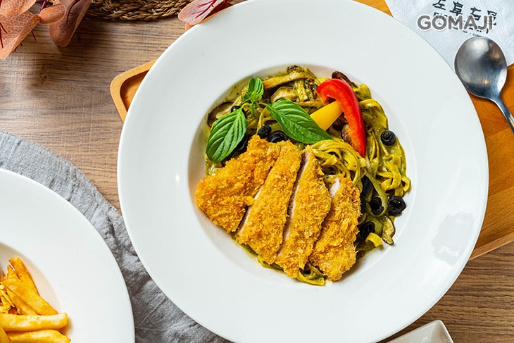 青醬豬排義大利麵