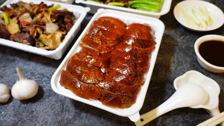 經典片皮鴨一份