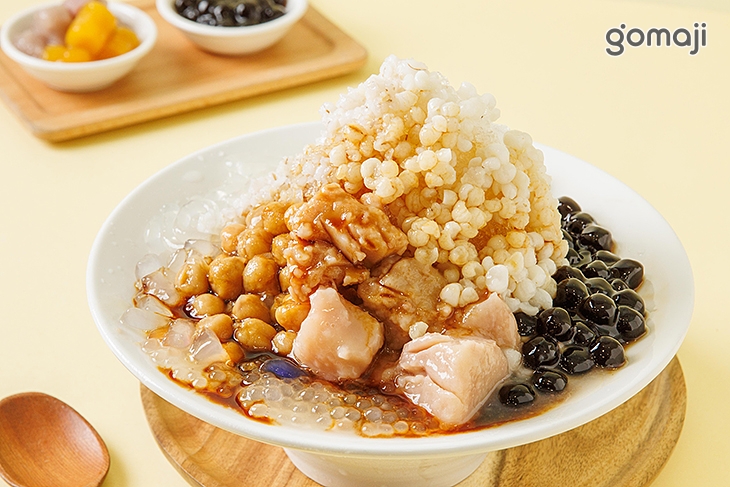 冰戀黑糖漿+固定料b:芋頭+雪蓮+麥片+薏仁