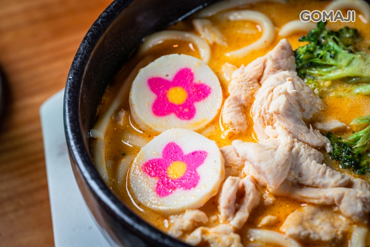 椰香雞肉烏龍麵+夏威夷鐵盤披薩+藍色海洋特調