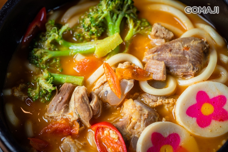 叻沙嫩骨烏龍麵+煙燻雞肉鐵盤披薩+美式咖啡