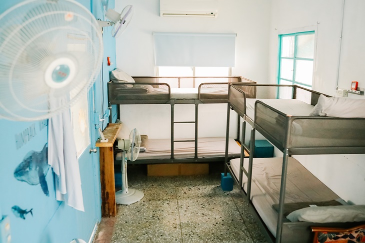 上下舖六人家庭房