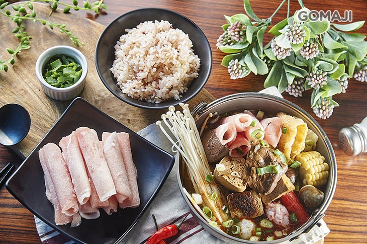 麻辣鴨血豆腐鍋