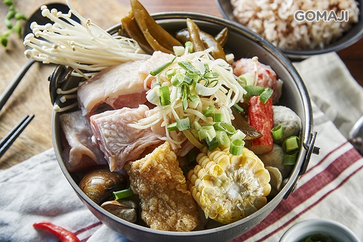 剝皮辣椒雞鍋