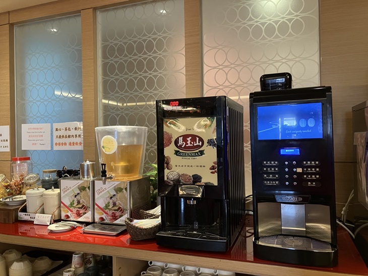  輕食自助吧 