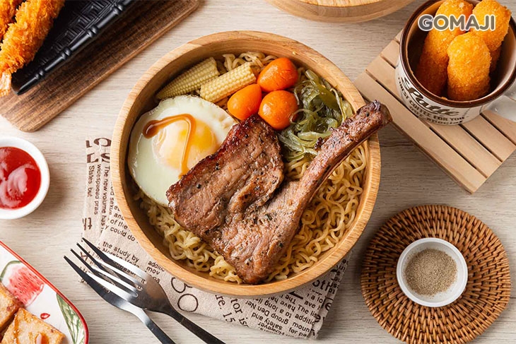 戰斧豬排炒泡麵