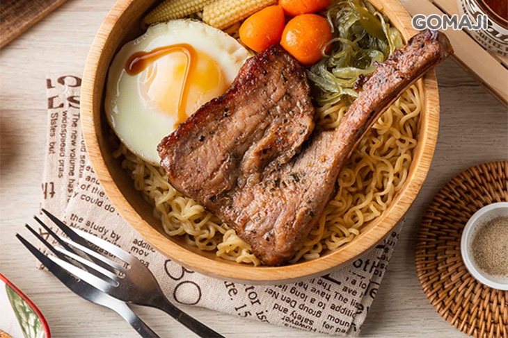 戰斧豬排炒泡麵