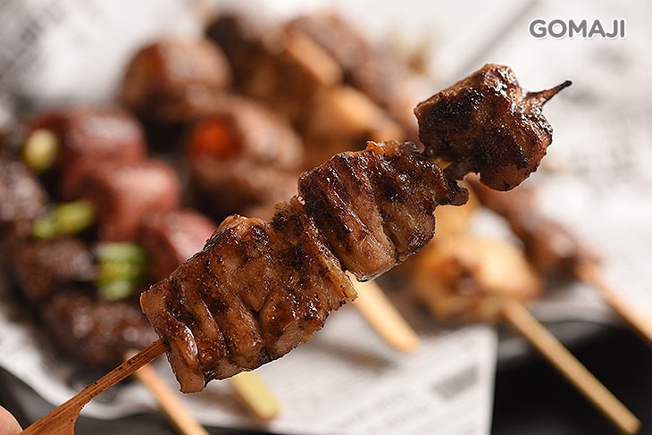 梅花豬串燒/雞腿肉串燒 /牛五花串燒/烤杏鮑菇