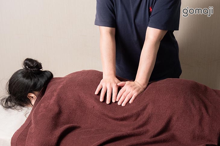 肌肉平衡掌壓鬆筋