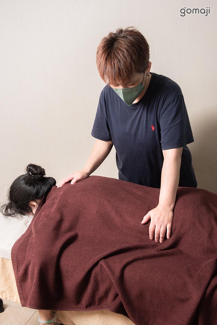 肌肉平衡掌壓鬆筋