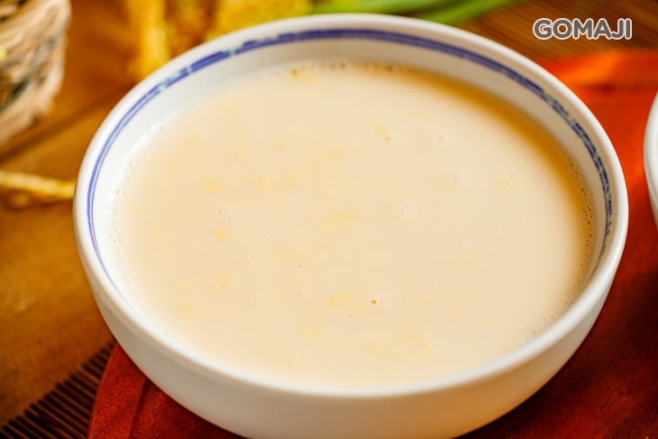 燒餅油條夾蔥花蛋＋鹹豆漿加蛋＋鹹豆漿