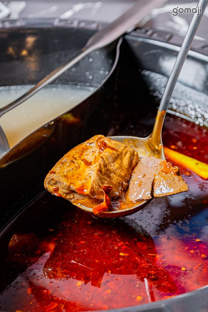 鴛鴦鍋(牛油麻辣湯+豚骨雞湯)