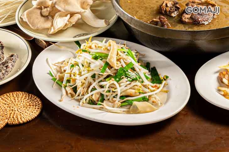 豆芽韭菜拌鵝腸