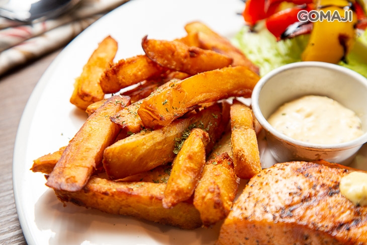 舒肥香煎鮭魚佐大蝦